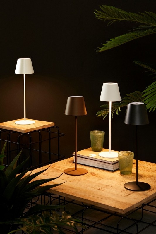 BT ANETTE Black modern Indoor table lamp